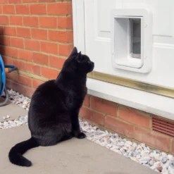 SureFlap Microchip Huisdierluik Connect -Katten Benodigdheden sureflap microchip huisdierluik connect 219830 2000 none